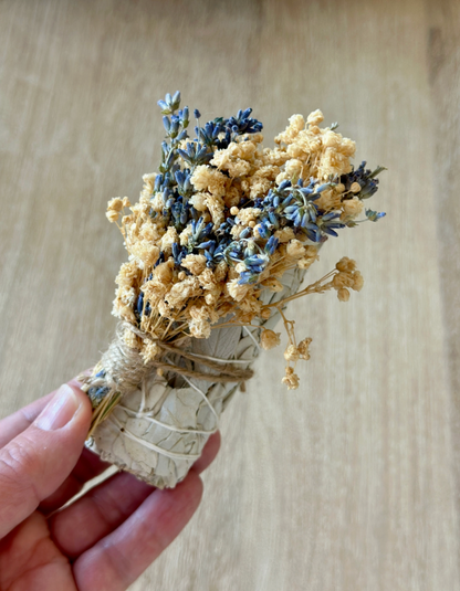 White Sage w/ Mini Lavender & Baby's Breath Smudge Stick